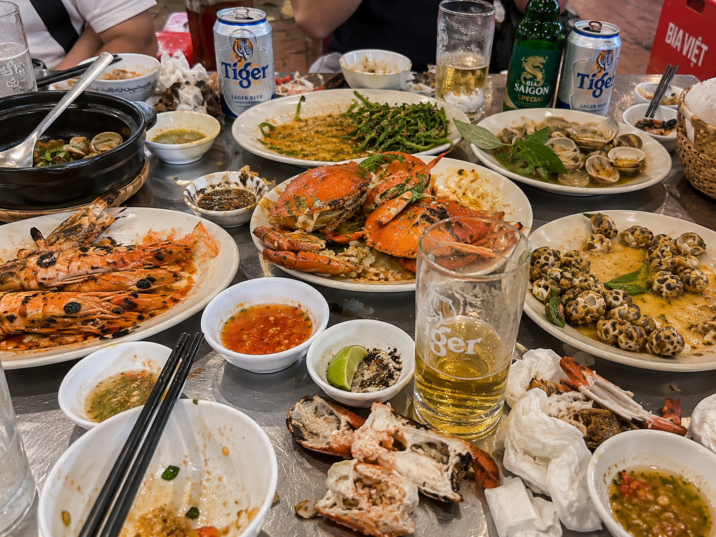 Local seafood dinner experience in Da Nang Vietnam